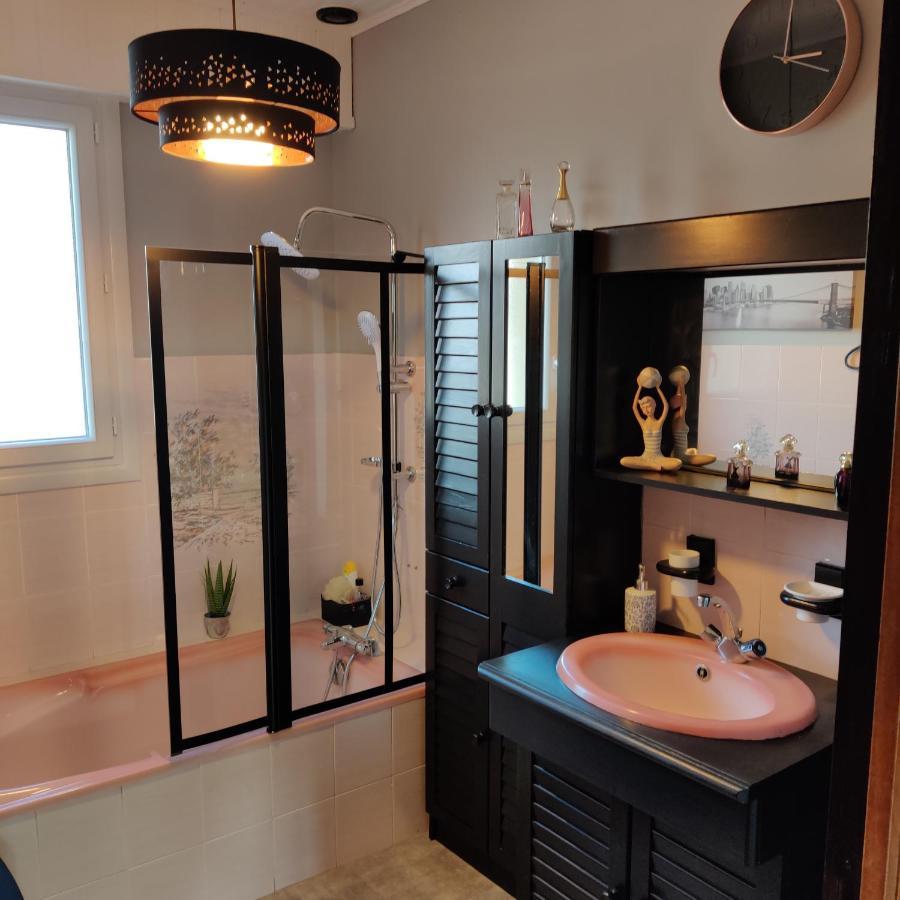 Coup De Coeur Assure ! Calm Comme A La Maison ! Maison Spacieuse Avec Grande Terrasse Pour 2 A 5 Personnes Proximite Granville Et Mer Avec Wifi Et Parking Gratuits Exteriör bild